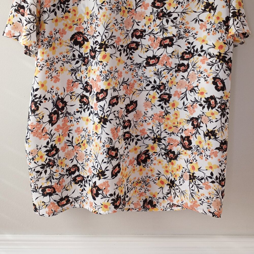 'LIZ CLAIBORNE CAREER PETITE' XLP Ditzy Floral flutter Sleeve Blouse NWOT - Picture 7 of 8